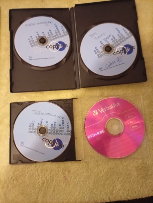 Vând Xbox 360 în stare foarte bună