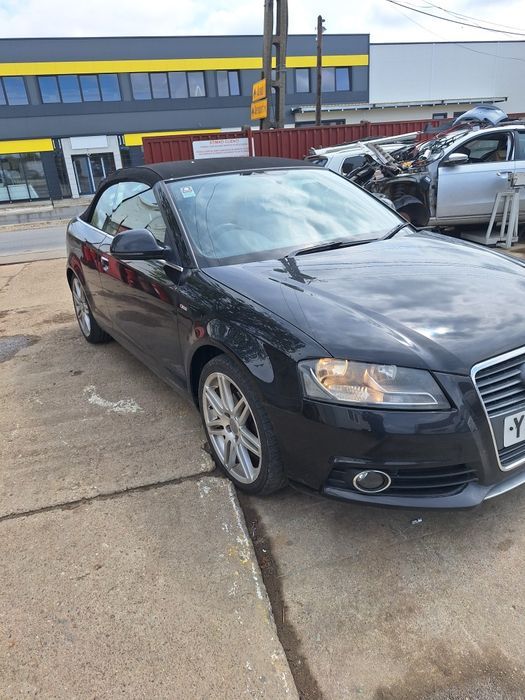 Dezmembram Audi A3 8p cabrio 2.0 tdi cod motor cbab cutie manuala 6+1 trepte