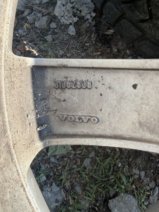 Оригинални джанти Volvo r17