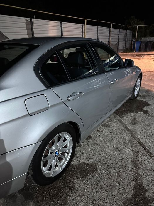 BMW 3 Series 2011 — imagine 4