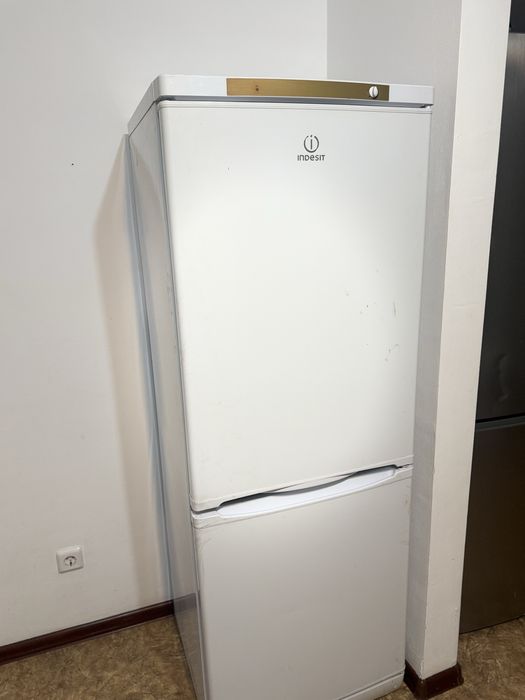 Продается холодильник