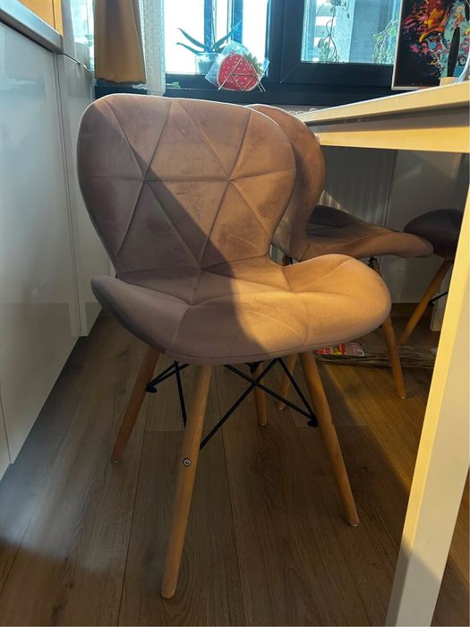 2 scaune dining – tapițerie catifea roz pudrat