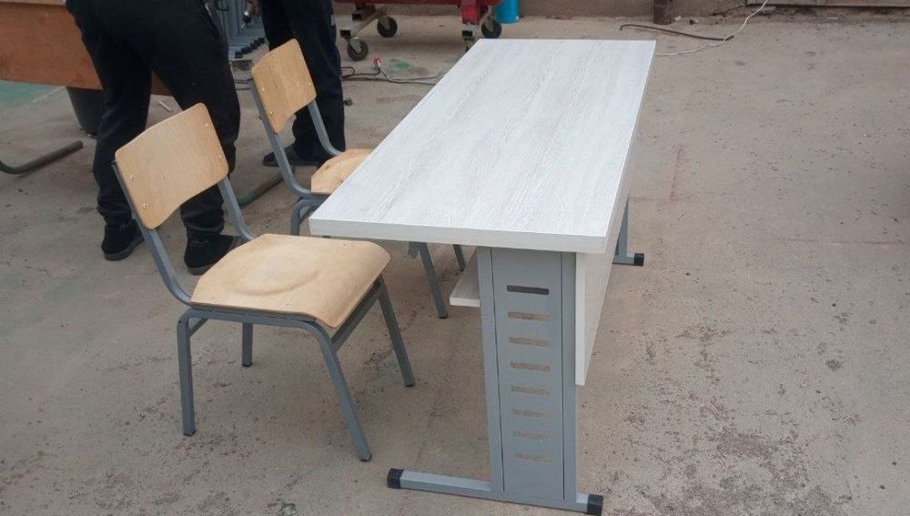 Parta stullar sotiladi