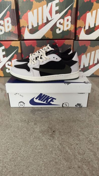 Nike Air Jordan 1 Low Travis Scott Olive