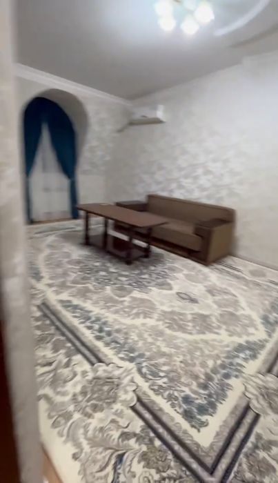 Ижорага 2/8/8 Вокзалда Саодат рестораны оркасида.