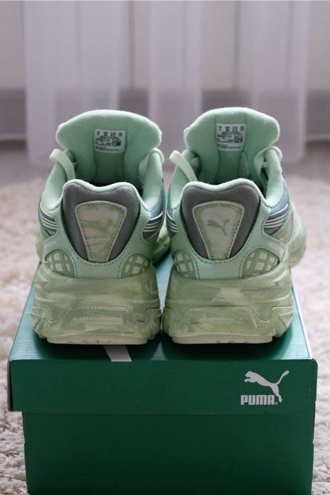 Puma(nike,adidas)