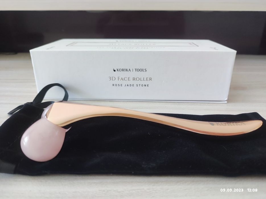 Ролер за лице Korika