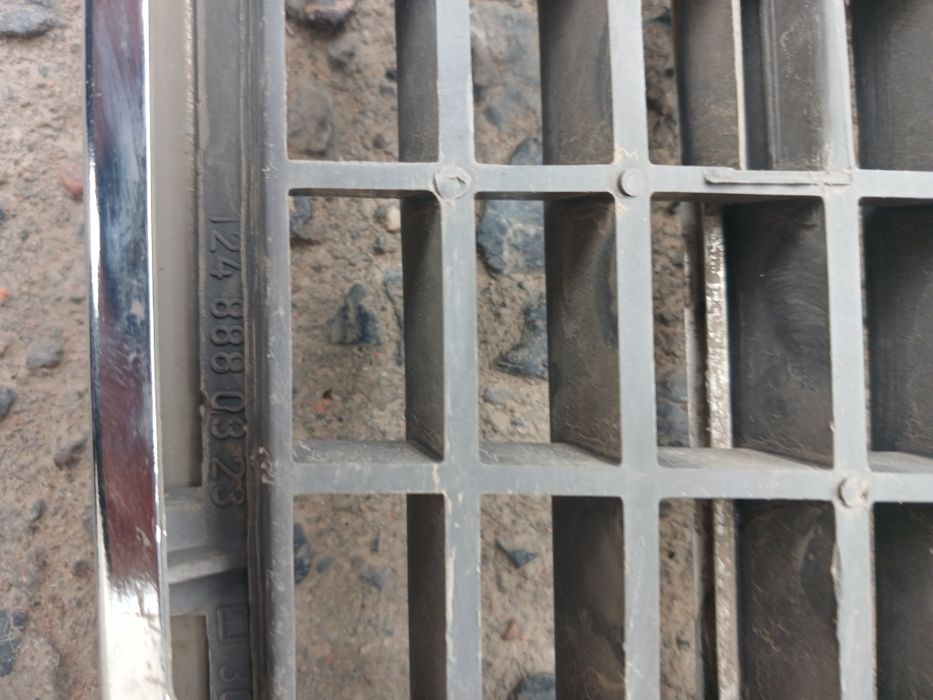 Мерседес 124 ешка решетка