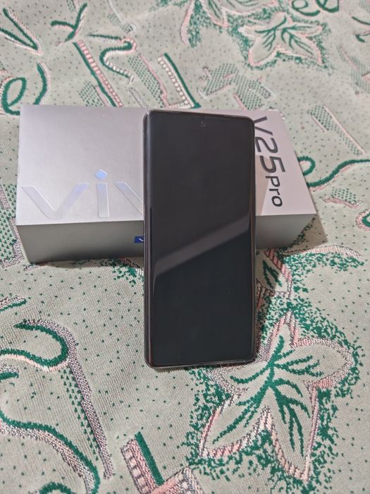 Продам Vivo V25 pro