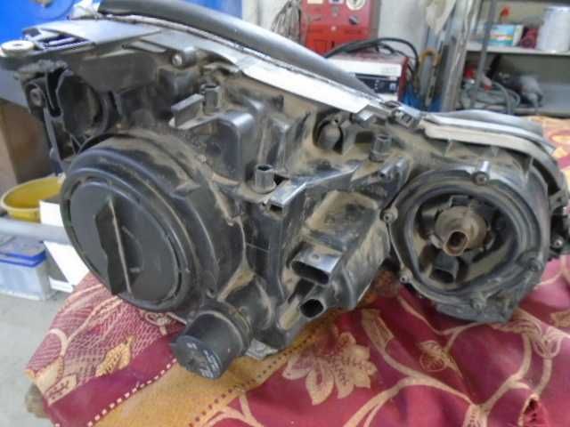 Фар ляв за мерцедес Е класа W211