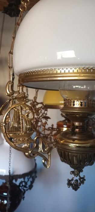 Lustra inatage impecabila