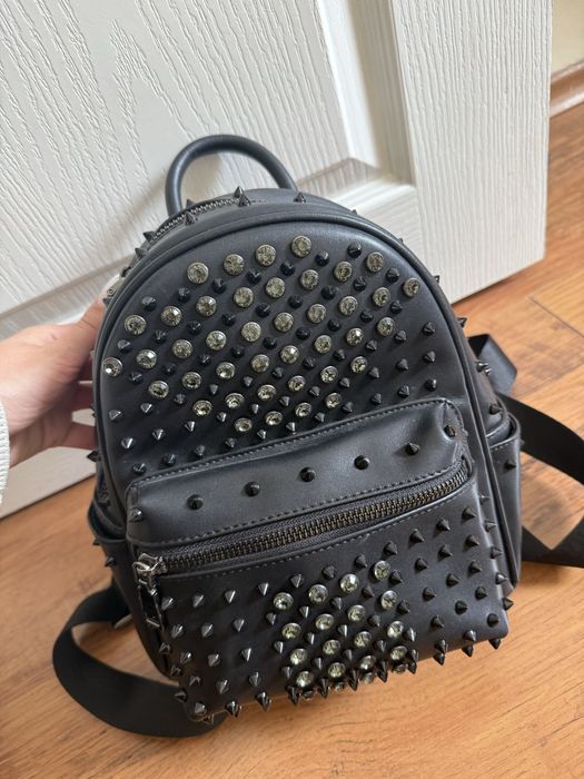 Дамска раничка на марката ART