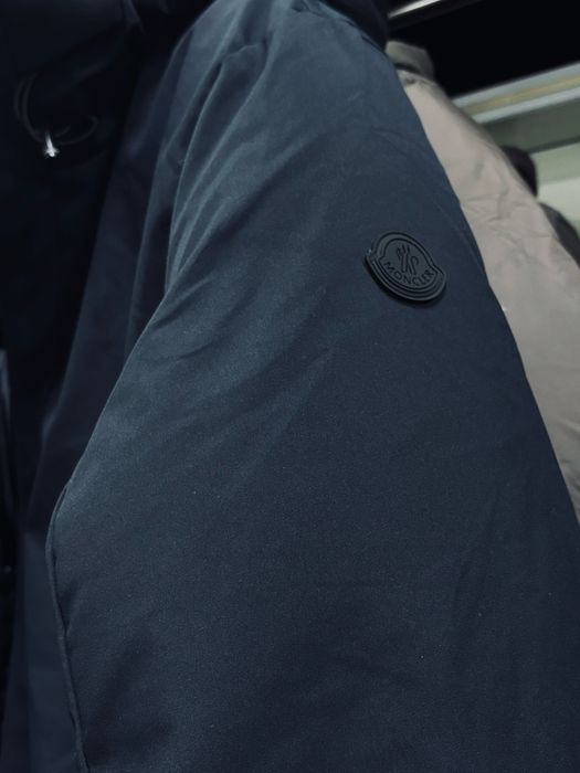 Оригинальный куртка Moncler