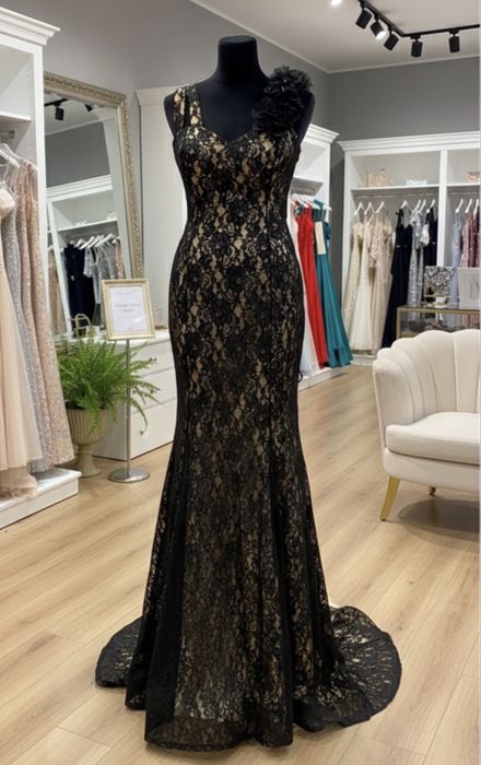 Официална рокля