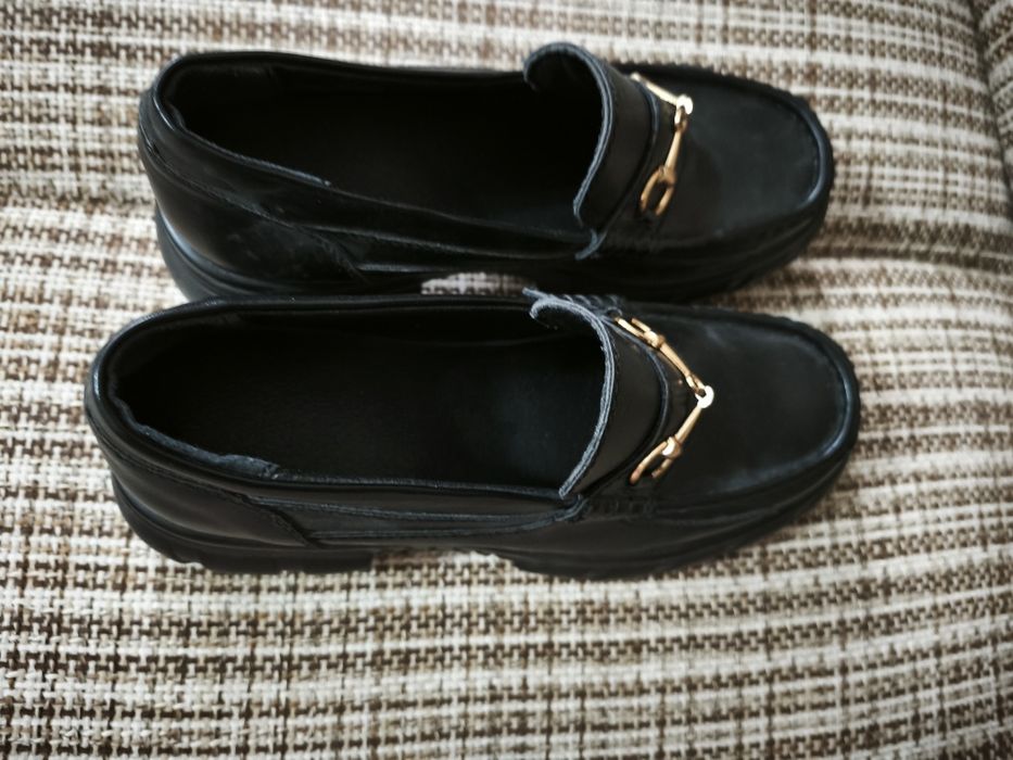 Продам лоферы 4000