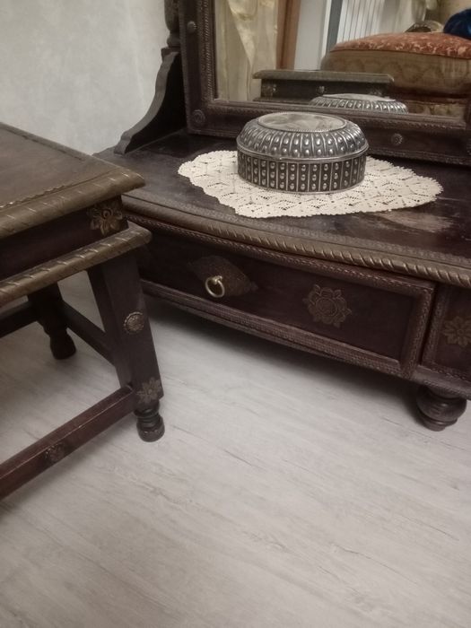 Зеркало трюмо с табуреткой.Ручная работа.