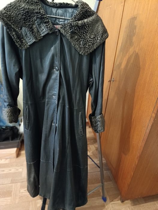 Пальто  из мягкой кожи