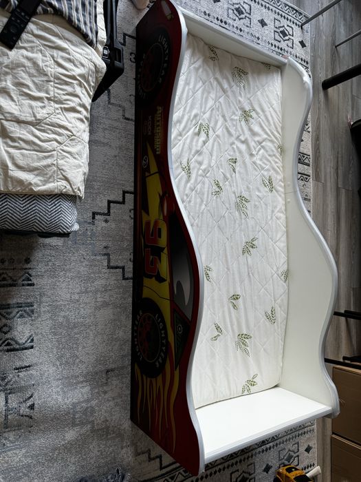 Продам детскую кроватку