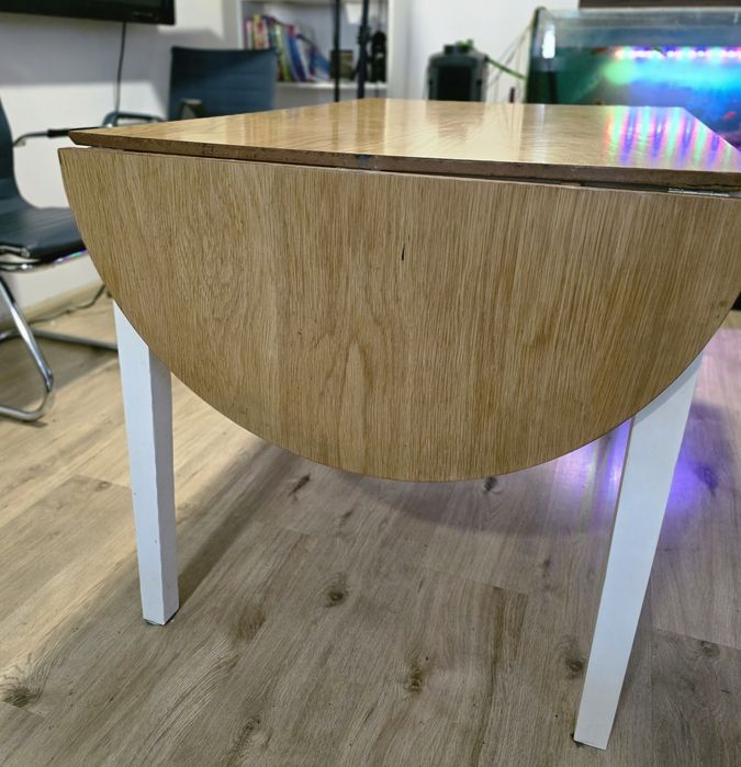 Masă  extensibilă din lemn  6 persoane