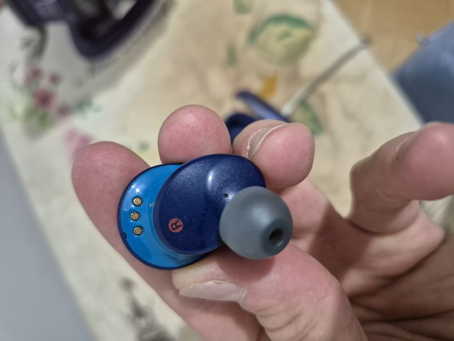 Наушники Sony WF-XB700