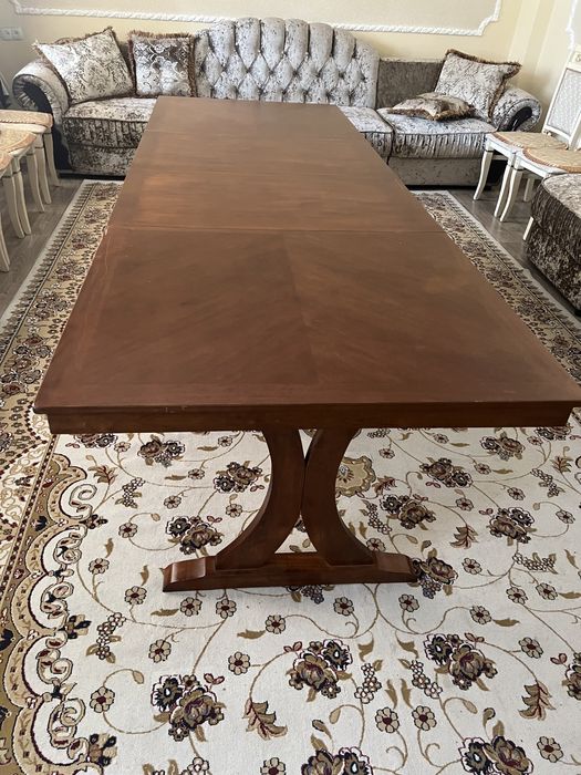 Стол со стульями