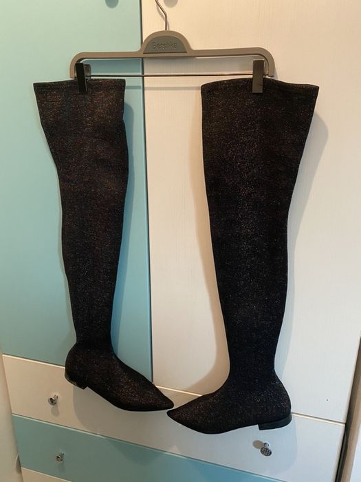 Cizme Zara marimea 36 tip soseta peste genunchi fara toc