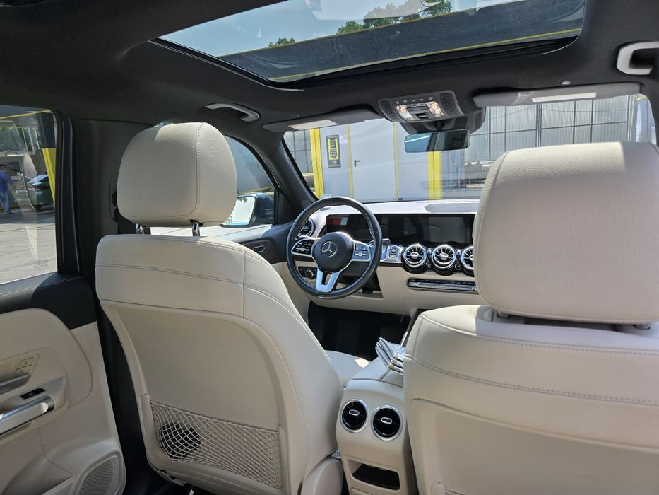 Мерцедес-Бенц, Mercedes-Benz GLB 250, 4x4