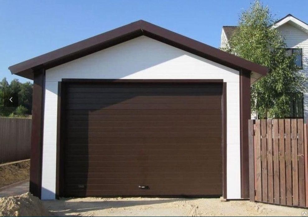 Garaje auto pe structura metalica din panouri Sandwich