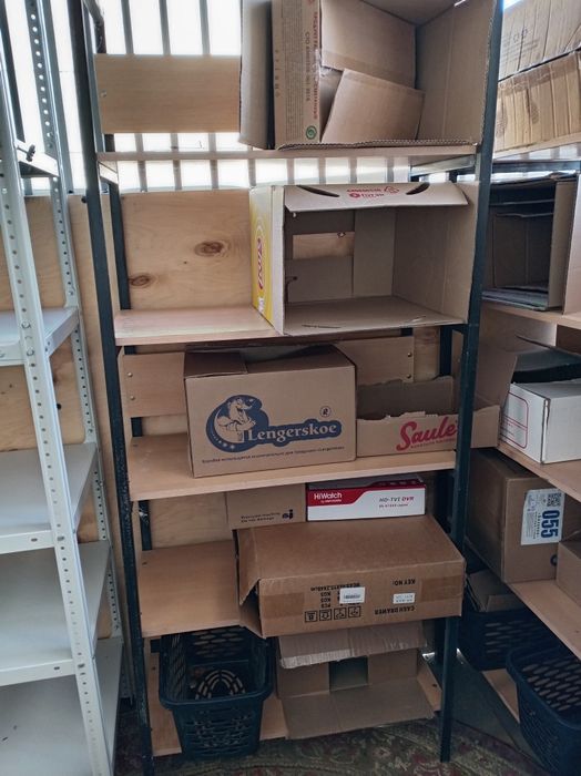 Продам стеллажей