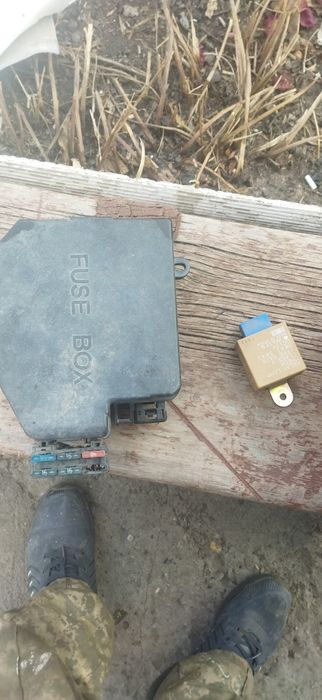 Продам запчасти Мазда кронос