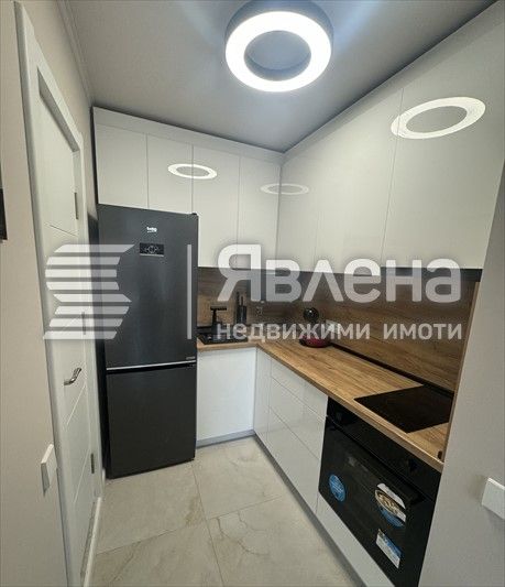 Дава се под наем Двустаен апартамент в Варна, Чайка - 54 кв.м за 650 € - Снимка #1