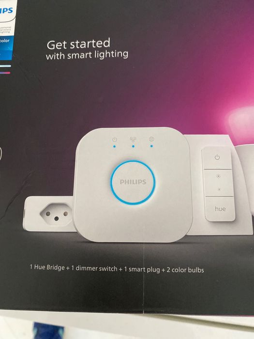 Philips Hue Starter Kit E27 si Hue Lightstrip ambiance 2 m