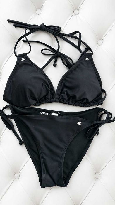дамски черен бански на шанел chanel половинки с триъгълник и бикини с връзки нов с-м