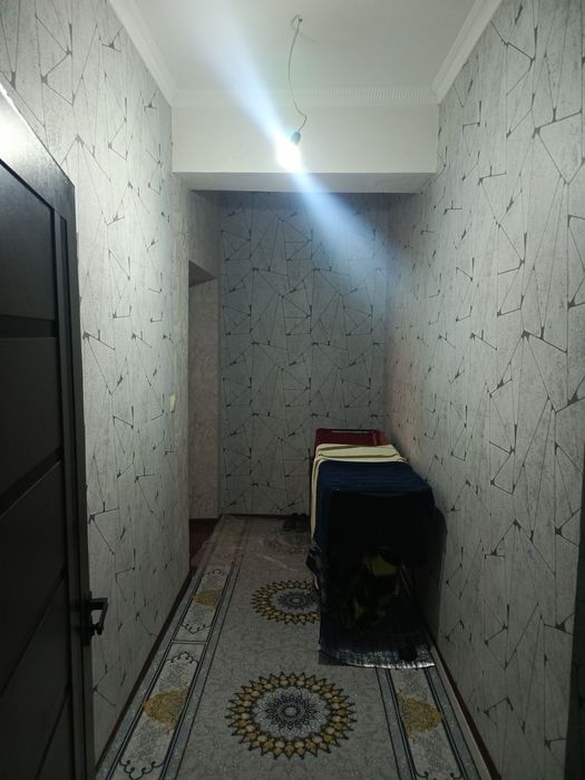 Kvartira sotiladi 1 xona 2xona qilingan