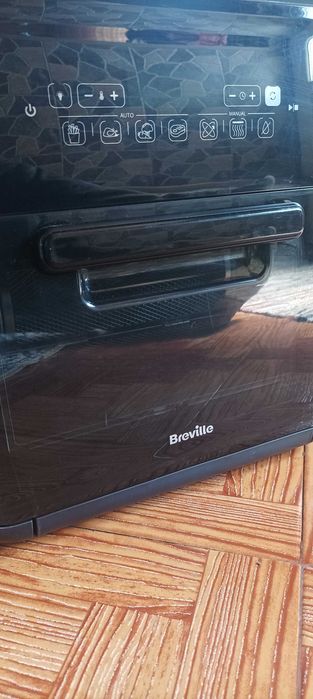 Friteuza electrica cu aer cald