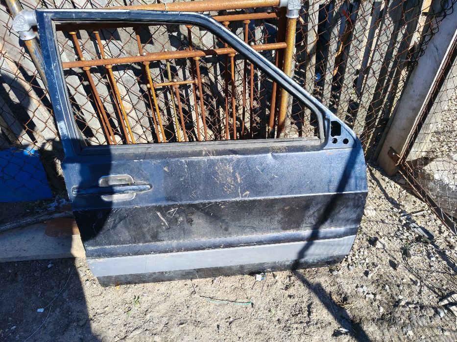 Продам багажник и дверь от 2115