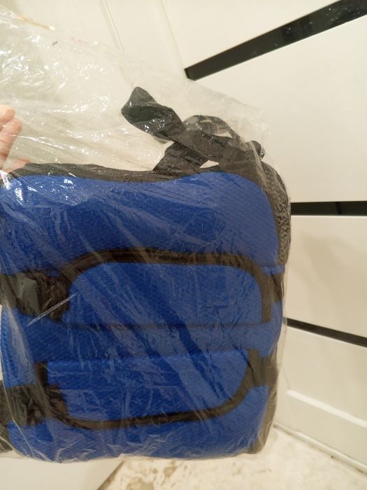 Бескаркасное автокресло детское