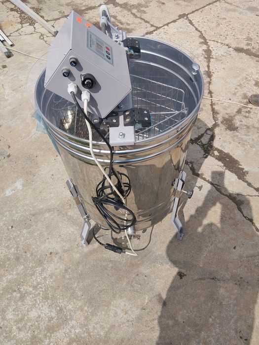 Vand centrifuga electrica 12 /220v Lyson  3 rame