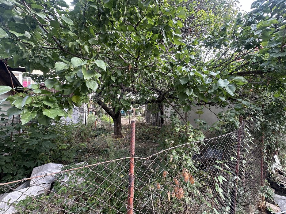 Самостоятелен етаж от двуетажна къща ,Център Добрич