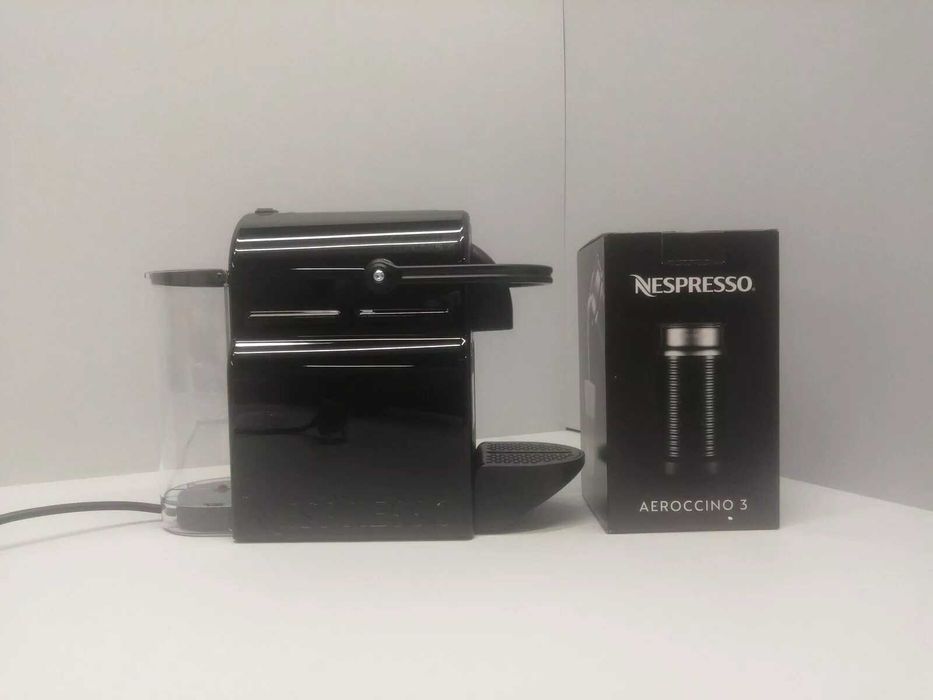 Кафемашина с капсули Nespresso Inissia с аерочино кана за мляко