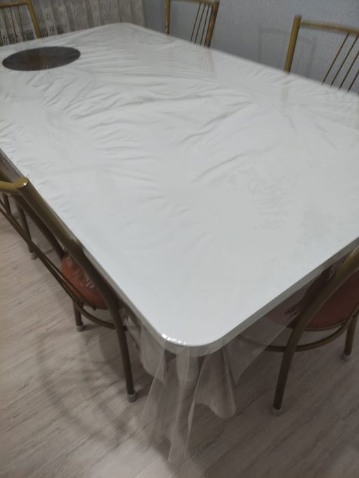 Продается кухонный стол