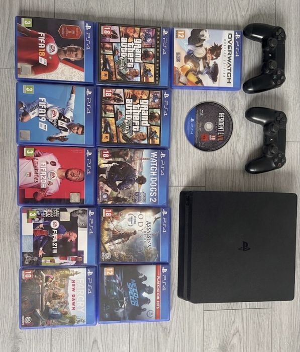 PlayStation 4 Slim 1TB, Curățat recent, 2 Controllere (unul nou) + 11 Jocuri complete