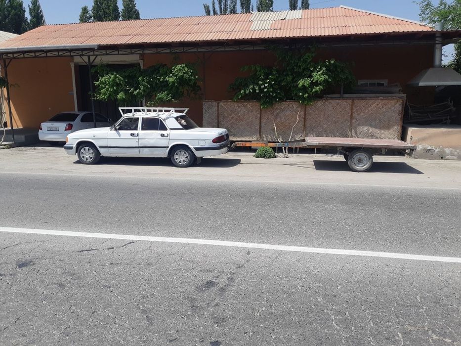 Мошина ишлаб турибди