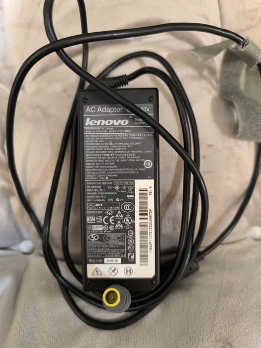 Încărcător laptop Lenovo