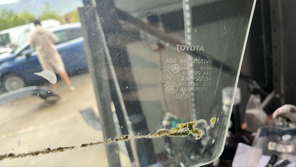 Toyota RAV4 2005- предно дясно стъкло