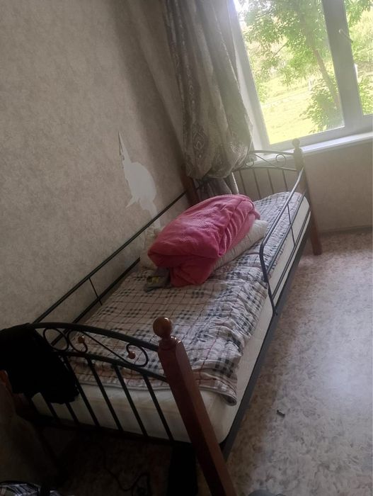Одноместная кровать