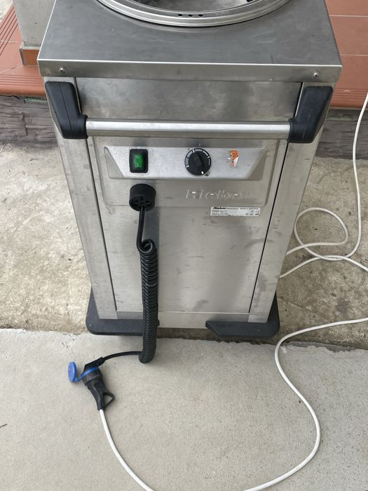 Distribuitorul de farfuri încălzit