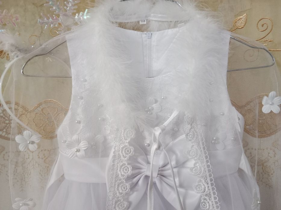 Продам  платья .