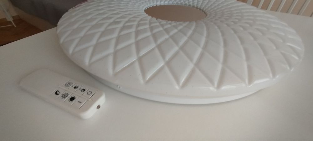 Led лампа за таван