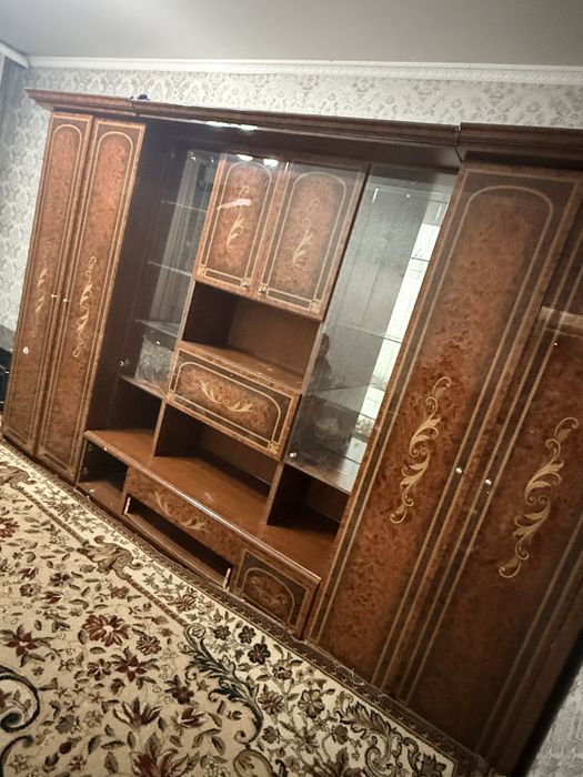 Продам стенку шкаф в хорошем состояние